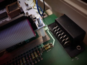 Mounting U1MB to motherboard